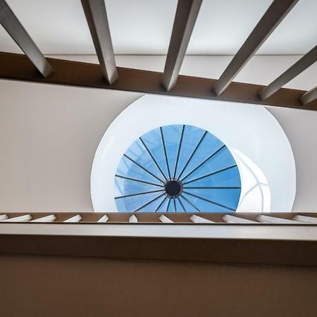 Lovelystay - Sun Loft W/ Balcony Porto Buitenkant foto