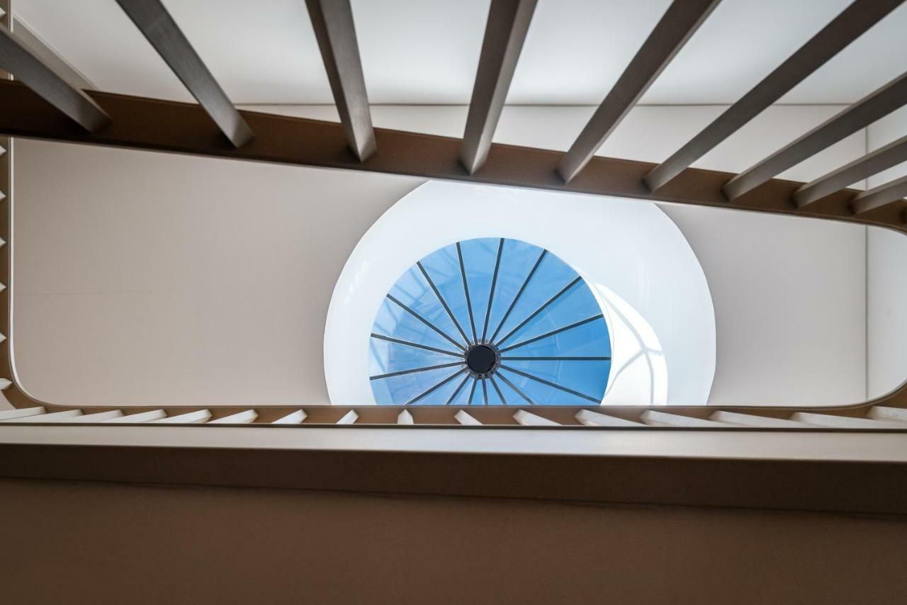 Lovelystay - Sun Loft W/ Balcony Porto Buitenkant foto