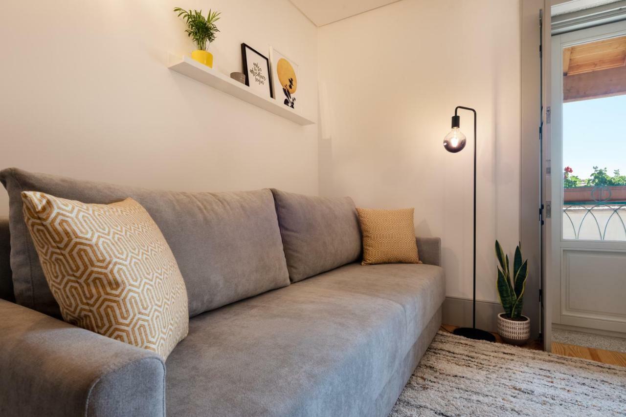 Lovelystay - Sun Loft W/ Balcony Porto Buitenkant foto