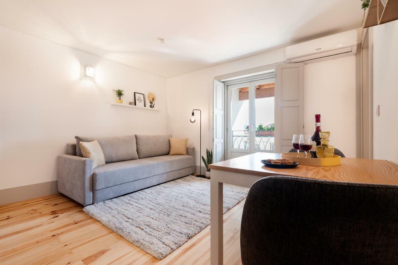 Lovelystay - Sun Loft W/ Balcony Porto Buitenkant foto