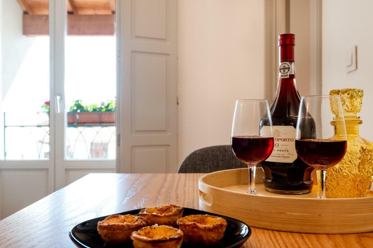 Lovelystay - Sun Loft W/ Balcony Porto Buitenkant foto