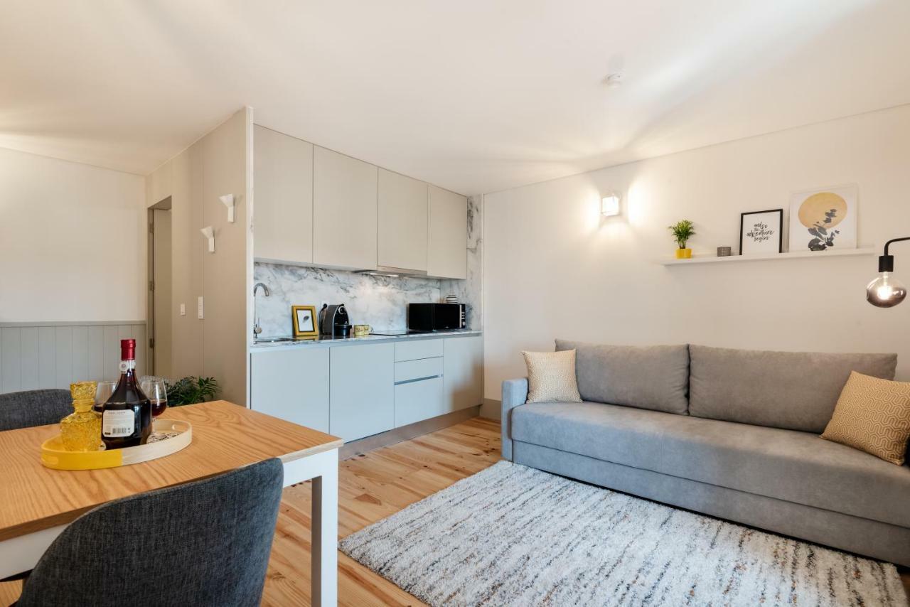 Lovelystay - Sun Loft W/ Balcony Porto Buitenkant foto